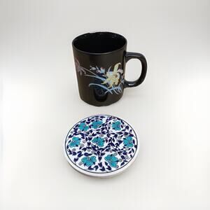 Vintage 1970s Interpur Black Floral Daffodil Mug W18 W/ Floral Coaster